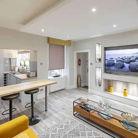 Craignish Apartments Falkirk Room photo